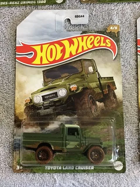 HW GDG44 -  TOYOTA LAND CRUISER ARMY