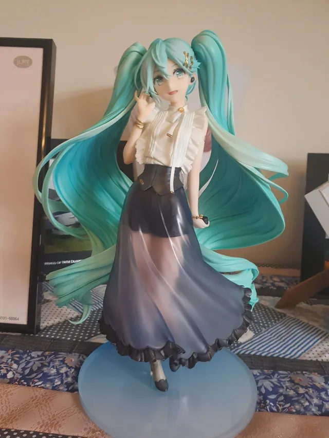 FIGURE HATSUNE MIKU NT STYLE CASUAL WEAR 27CM